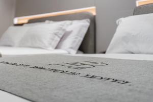 Galeriebild der Unterkunft Harbour Boutique Hotel in Shëngjin + 40 Fotos