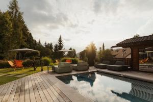 Bazén v ubytování Waldrast - Forestside Living nebo v jeho okolí