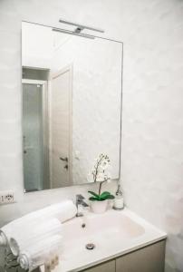 Koupelna v ubytování Central Luxury Apartment + 15 fotografií