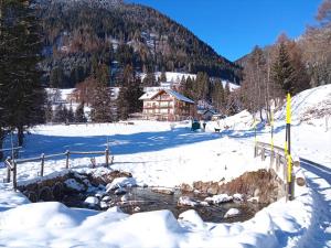 Gallery image of Hotel Lagorai in Osteria Carlettani +1 photo