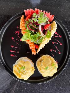 Comida en o cerca de este hotel