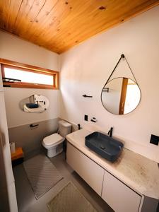 Bilik mandi di Cabanas do Ouro - O seu refúgio dos sonhos em Pirenópolis +39 gambar