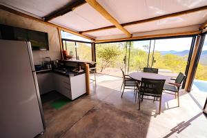 Dapur atau dapur kecil di Cabanas do Ouro - O seu refúgio dos sonhos em Pirenópolis