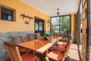 Khu vực ghế ngồi tại Villa María