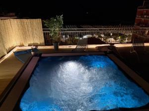 Piscina a Hotel Morolli o a prop
