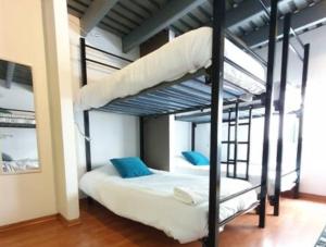 Ένα ή περισσότερα κρεβάτια σε δωμάτιο στο Habitación para 8 personas en Polanco Literas