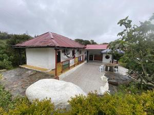 Το κτήριο όπου στεγάζεται  το διαμέρισμα