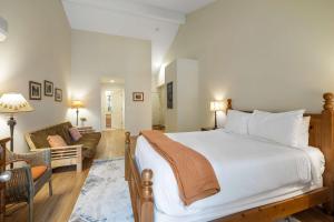 Ένα ή περισσότερα κρεβάτια σε δωμάτιο στο Ideal for Solo or Couples - Ski Trip Haven - 1Bed +15 φωτογραφίες