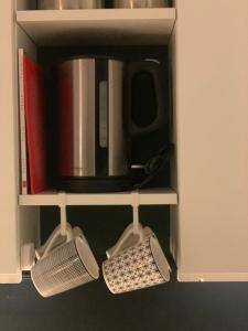 Príslušenstvo na prípravu kávy alebo čaju v ubytovaní Zentrale Wohnung an der Gondel & Naturblick