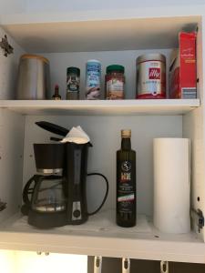 Príslušenstvo na prípravu kávy alebo čaju v ubytovaní Zentrale Wohnung an der Gondel & Naturblick