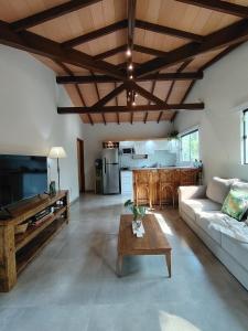 Фотография из галереи Adorable casa en San Bernardino в городе Сан-Бернардино