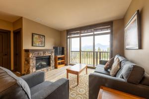 Posezení v ubytování Palliser Lodge — Bellstar Hotels & Resorts