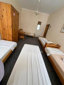 A bed or beds in a room at Litinterp