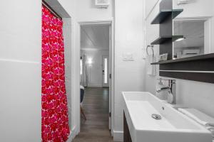 Koupelna v ubytování Chic City Retreat 87