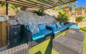 Χώρος καθιστικού στο Lovely Home In Caveirac