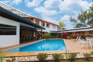 Gallery image of Hotel Puerta del Sol - San Jose Airport in San José