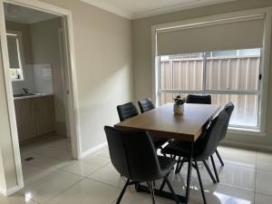 Fotografie z fotogalerie ubytování Glens Everyday Stay with Outdoor Firepit v destinaci North Wagga