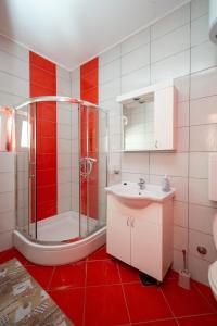Koupelna v ubytování Apartments by the sea Metajna, Pag - 6395
