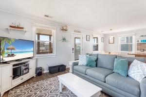 Μια τηλεόραση ή/και κέντρο ψυχαγωγίας στο 5033 - Poppa`s Place