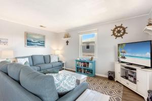 Μια τηλεόραση ή/και κέντρο ψυχαγωγίας στο 5033 - Poppa`s Place +29 φωτογραφίες