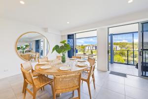 Ban công/sân hiên tại Luxury Coastal Living - Beach Life