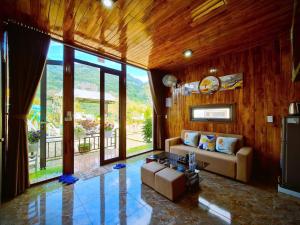 Posezení v ubytování Koi Home 286 Mộc Châu