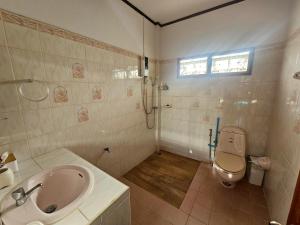 Ένα μπάνιο στο Coastal Haven Homestay