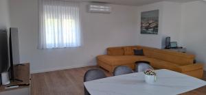 Χώρος καθιστικού στο MB House