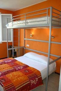 Gallery image of Ambre Hotel in Lunel