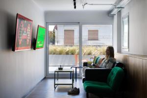 Sjónvarps- og/eða afþreyingartæki á Retroverse Hostel