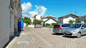 Zdjęcie z galerii obiektu BEACH APARTMENT SVETI FILIP JAKOV - with PRIVATE PARKING w mieście Sveti Filip i Jakov
