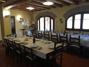 A restaurant or other place to eat at B&B Contarine