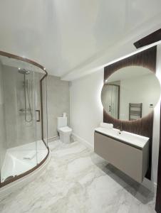 Imagen de la galería de South Coast River View Holiday Home-2 Bed-Parking- Great for families-Couples-Contractors WELCOME, en Fordingbridge 21 fotos más