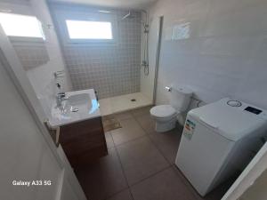 Łazienka w obiekcie Bonito apartamento reformado en Las Coronas