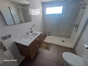 Łazienka w obiekcie Bonito apartamento reformado en Las Coronas