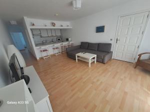 Kuchnia lub aneks kuchenny w obiekcie Bonito apartamento reformado en Las Coronas