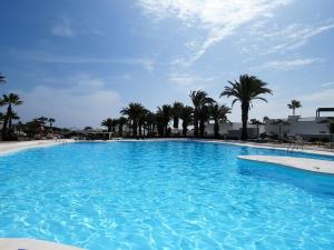 Basen w obiekcie Bonito apartamento reformado en Las Coronas lub w pobliżu