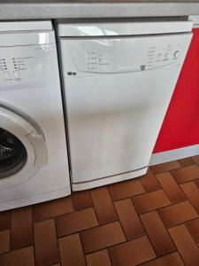 RARE maison du pêcheur en première ligne avec clim في لو باركار: وجود غسالتين بجانب بعض +22 صورة