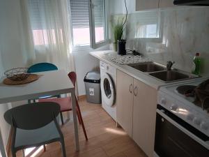 Kuchyň nebo kuchyňský kout v ubytování Kitro apartment + 3 fotografie
