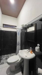 Ванная комната в Cozy Apartment Rental