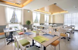 卡菲尔花园饭店餐厅或其他用餐的地方