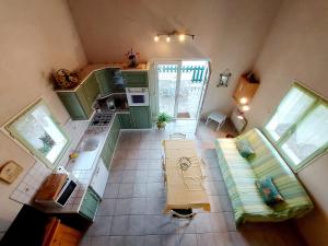 Η κουζίνα ή μικρή κουζίνα στο Les Iris