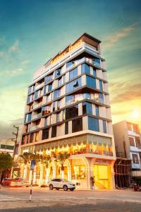 Foto da galeria de Tu Son Luxury Hotel em Bắc Ninh