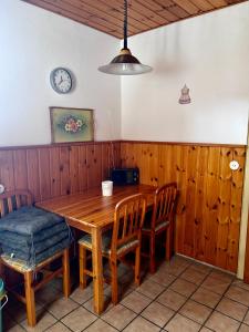 Ein Sitzbereich in der Unterkunft Ferienhaus Müller
