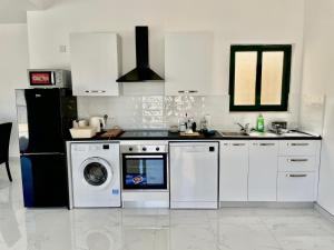 Fotografie z fotogalerie ubytování GuestHost - Penthouse with Jacuzzi in Gozo Island! v destinaci Marsalforn + 17 fotografií