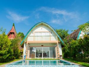 Gallery image of Bali Villa Kampot Resort in Kampot