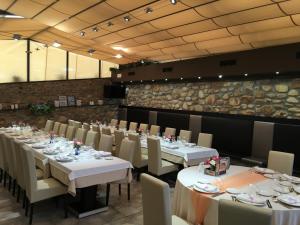 Restaurace v ubytování Hotel Calzada