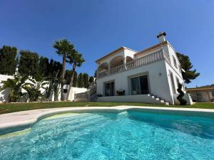 Basen w obiekcie Villa Maja Calpe lub w pobliżu