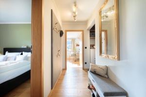 Postel nebo postele na pokoji v ubytování Haus Alpspitzblick Harmonie