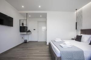 Φωτογραφία από το άλμπουμ του Vickys Faliraki στο Φαληράκι +37 φωτογραφίες